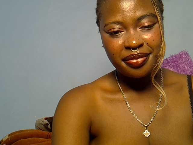 DaisyafterDarke live cam on BongaCams