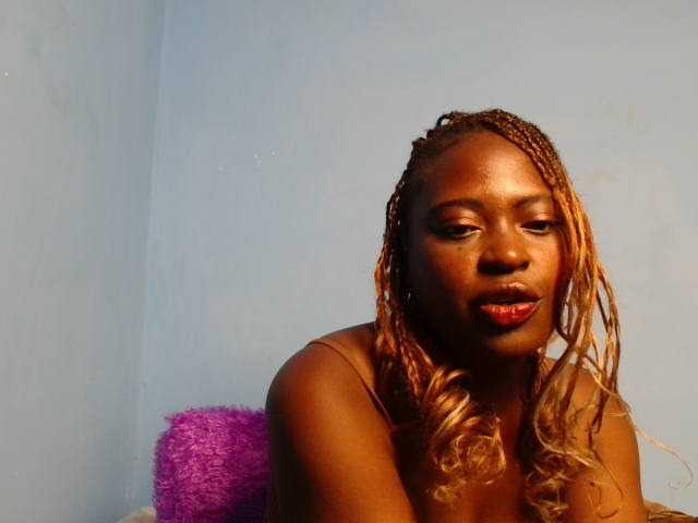 DaisyafterDarke live cam on BongaCams
