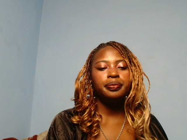 DaisyafterDarke live cam on BongaCams