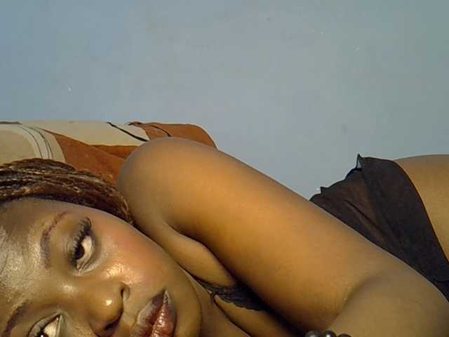 DaisyafterDarke live cam on BongaCams