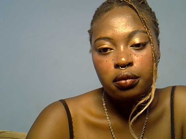 DaisyafterDarke live cam on BongaCams