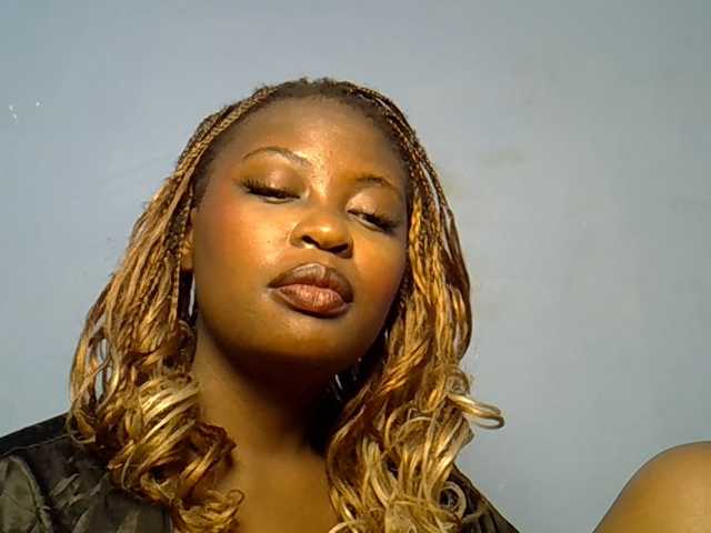 DaisyafterDarke live cam on BongaCams