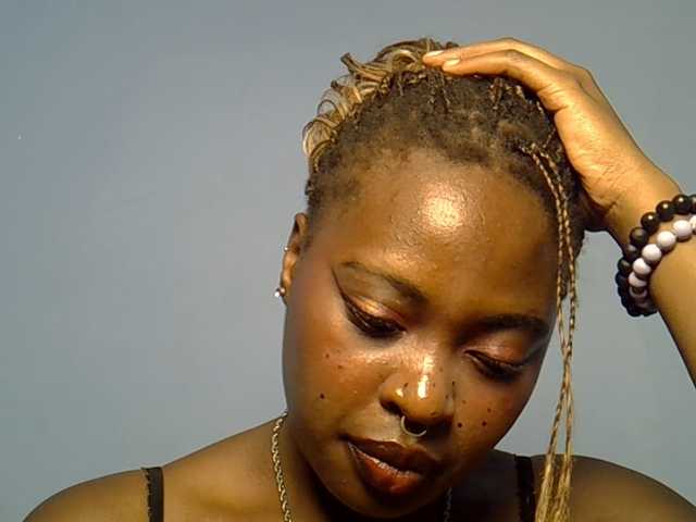 DaisyafterDarke live cam on BongaCams
