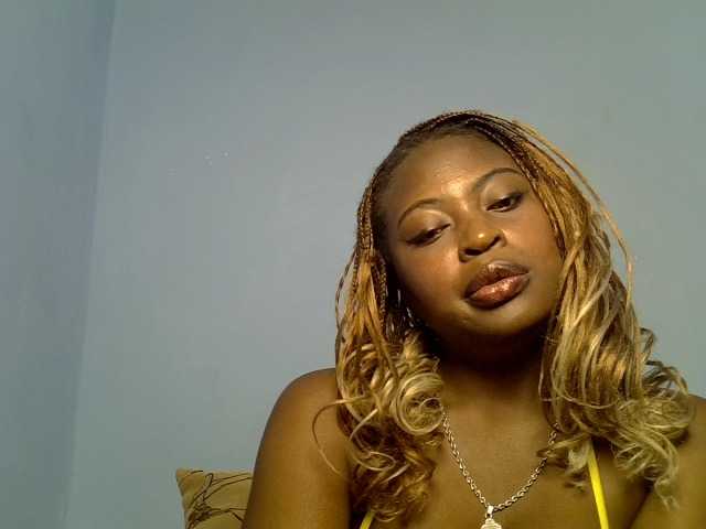 DaisyafterDarke live cam on BongaCams