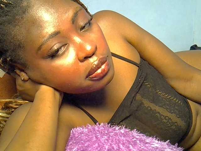 DaisyafterDarke live cam on BongaCams