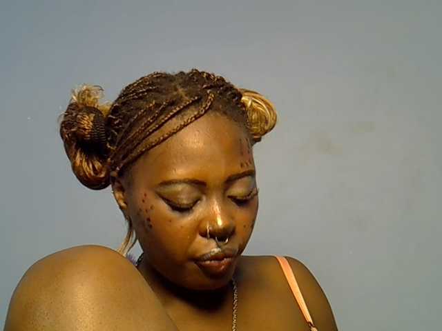 DaisyafterDarke live cam on BongaCams