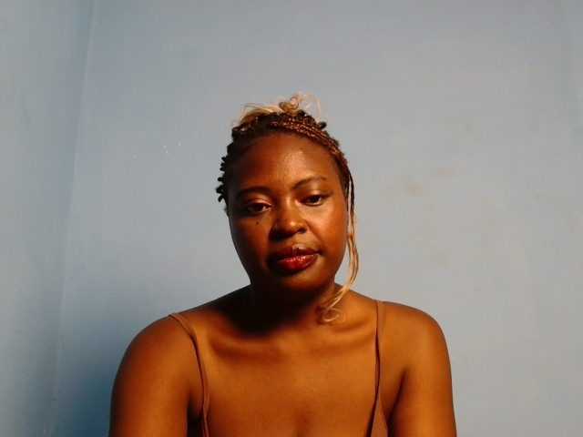 DaisyafterDarke live cam on BongaCams