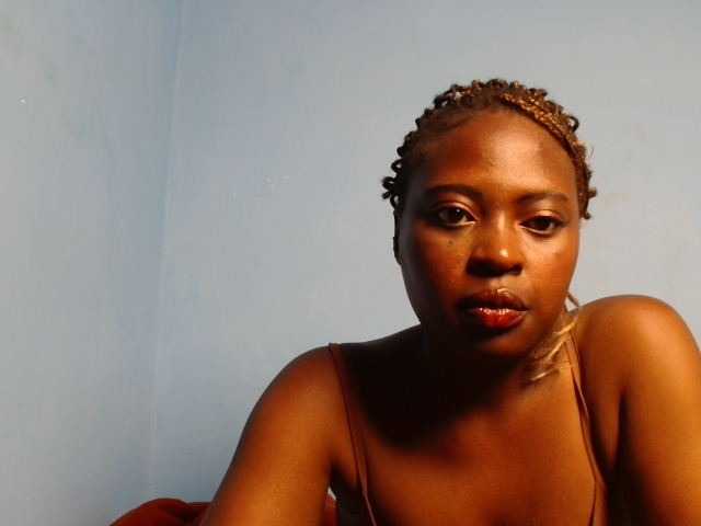 DaisyafterDarke live cam on BongaCams
