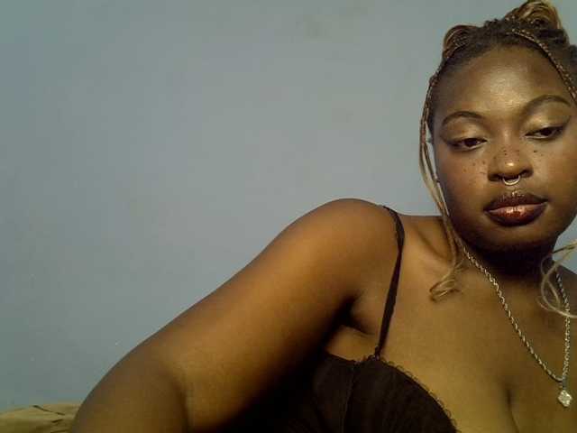 DaisyafterDarke live cam on BongaCams
