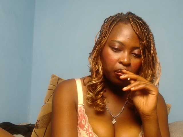 DaisyafterDarke live cam on BongaCams