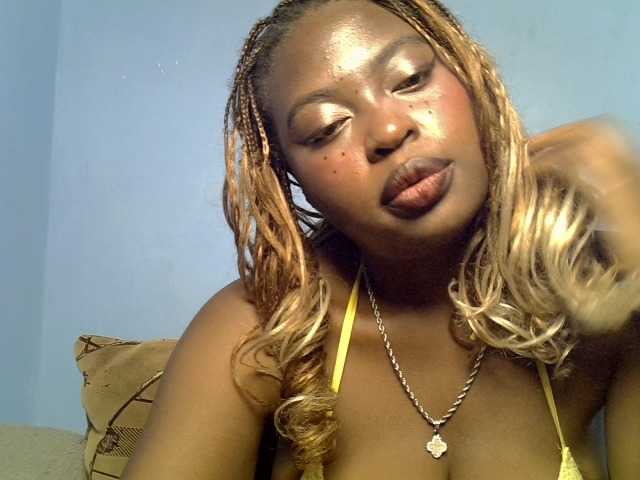 DaisyafterDarke live cam on BongaCams