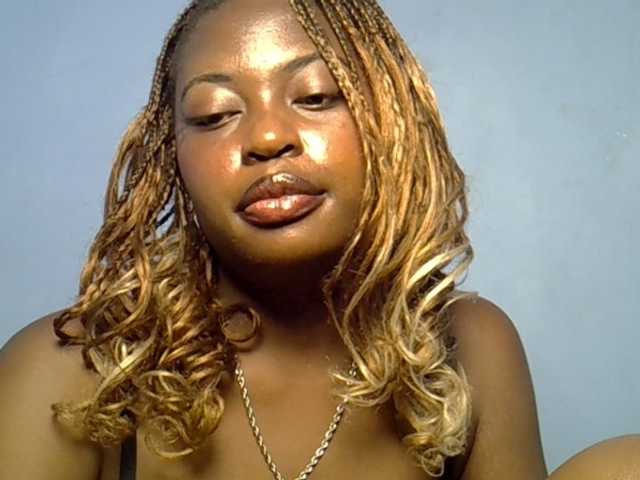 DaisyafterDarke live cam on BongaCams