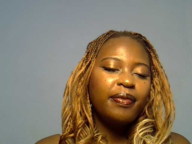 DaisyafterDarke live cam on BongaCams
