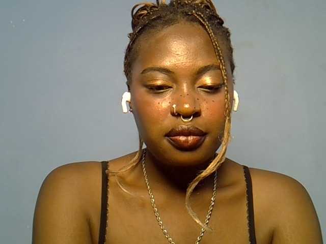 DaisyafterDarke live cam on BongaCams