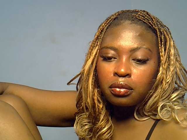 DaisyafterDarke live cam on BongaCams