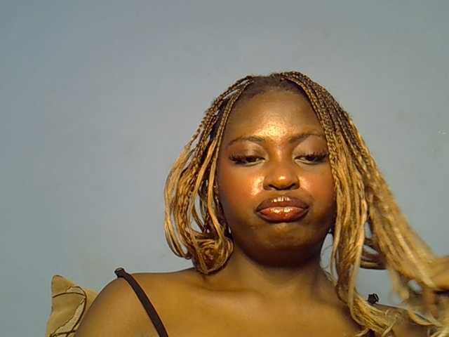 DaisyafterDarke live cam on BongaCams