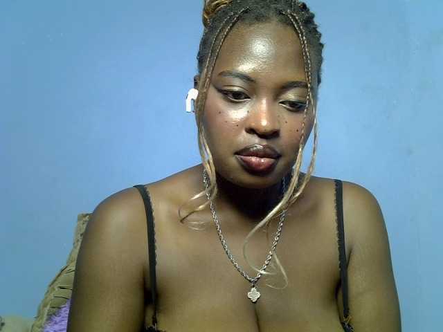 DaisyafterDarke live cam on BongaCams