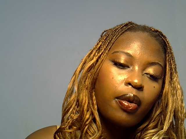 DaisyafterDarke live cam on BongaCams