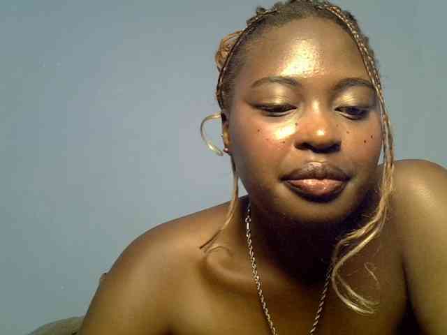 Model: DaisyafterDarke