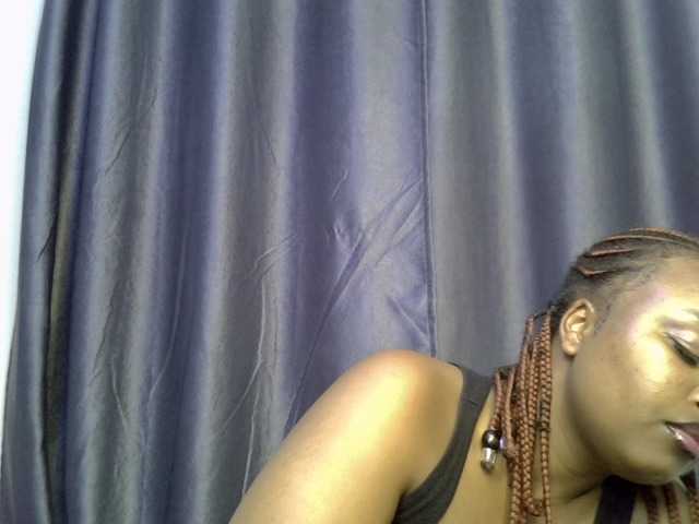 Missbehaved1 live cam on BongaCams