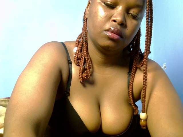 Missbehaved1, en directo ahora en BongaCams
