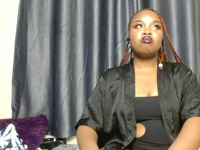 Missbehaved1 live cam preview