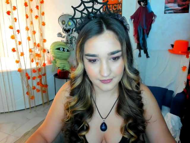 PolarShine live cam on BongaCams