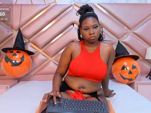 LilithCurvyy live cam on BongaCams