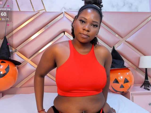 LilithCurvyy live cam on BongaCams