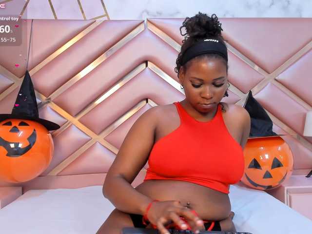 LilithCurvyy live cam on BongaCams