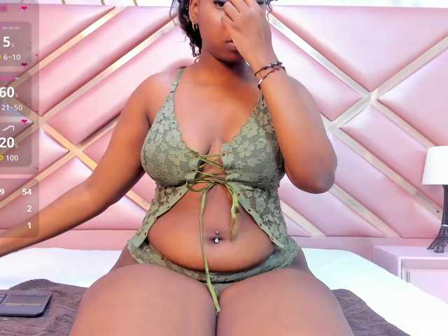 LilithCurvyy live cam on BongaCams