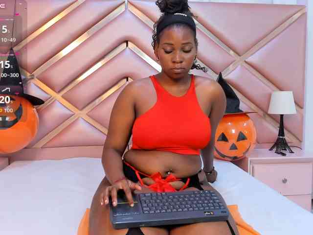 LilithCurvyy