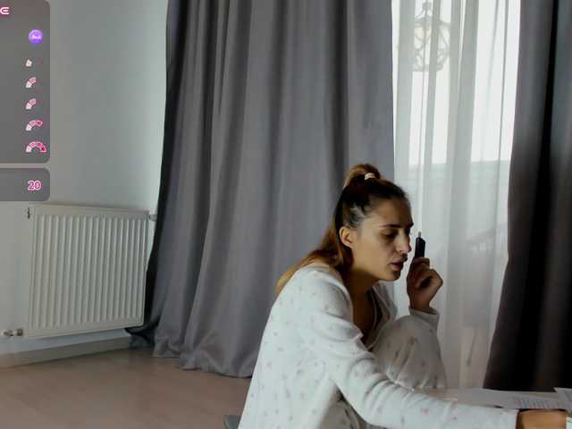 InnesBella live cam on BongaCams
