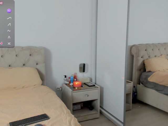 InnesBella live cam preview