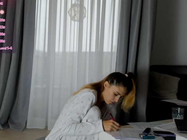 InnesBella live cam on BongaCams