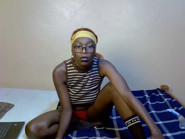 Petiteshishi live cam on BongaCams