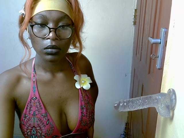 Petiteshishi live cam on BongaCams