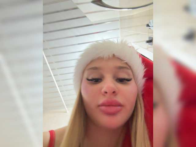 Alenka397 live cam on BongaCams