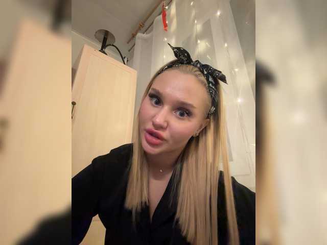 Alenka397 live cam on BongaCams
