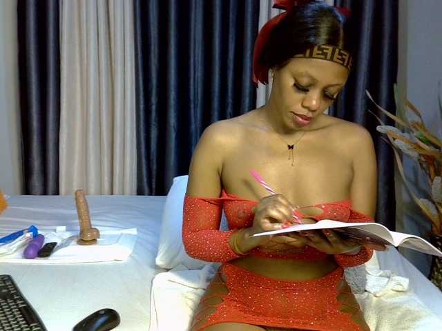 Prettyglam1 live cam preview