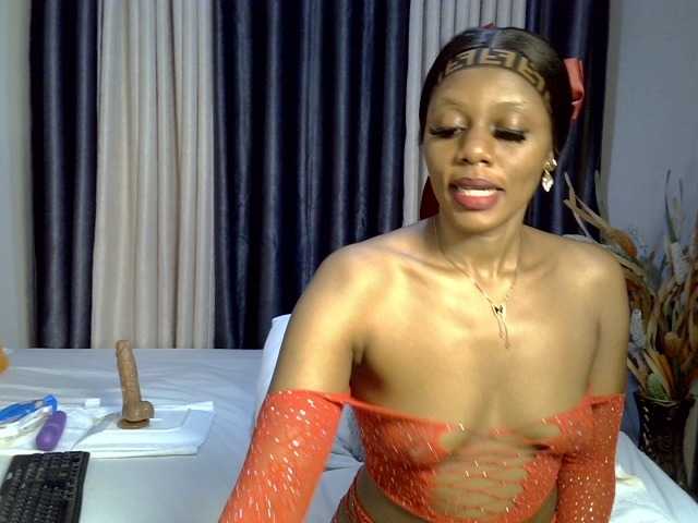 Prettyglam1 live cam preview