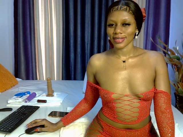 Prettyglam1 live cam preview