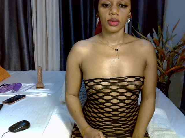 prettyglam1's live room