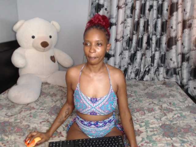 XOXONicki live cam on BongaCams