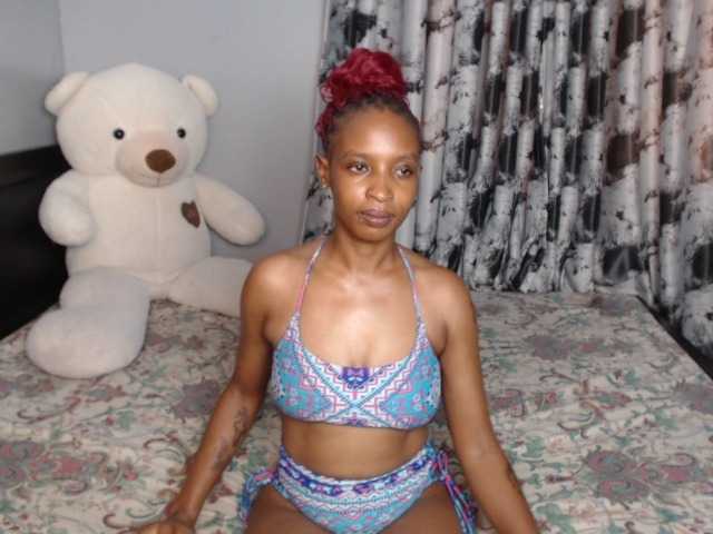 XOXONicki live cam on BongaCams