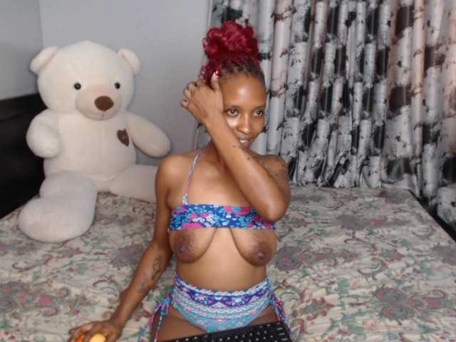 XOXONicki live cam on BongaCams