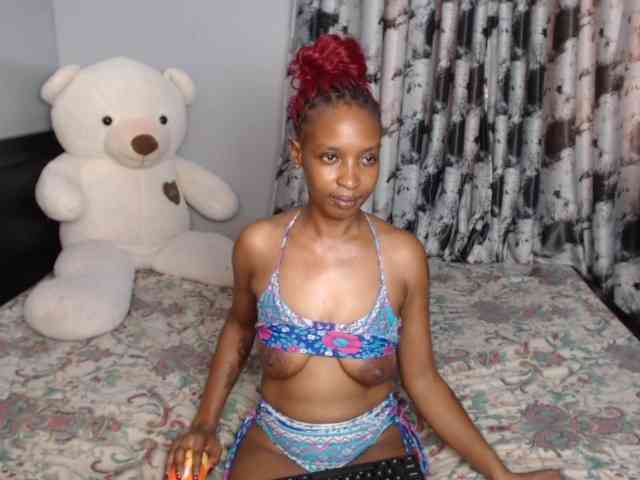 XOXONicki webcam