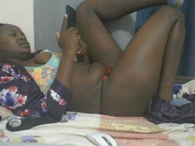 SweetOmma live cam on BongaCams