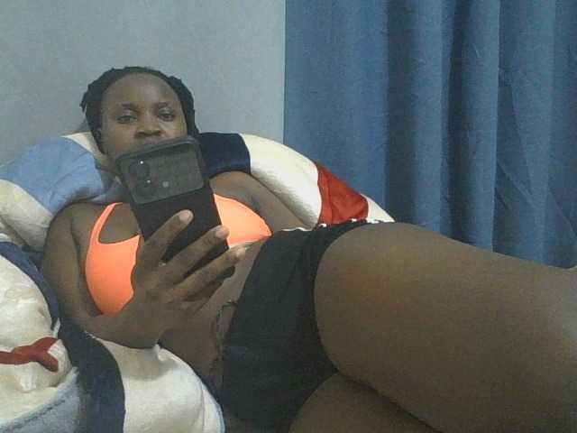 SweetOmma live cam on BongaCams