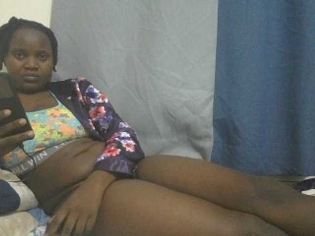 SweetOmma, en vivo ahora en BongaCams